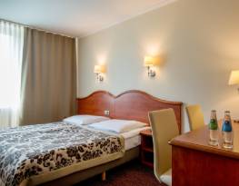 Hotel KRAKUS Cracovia alojamiento restaurante parque acuático de vacaciones en Cracovia